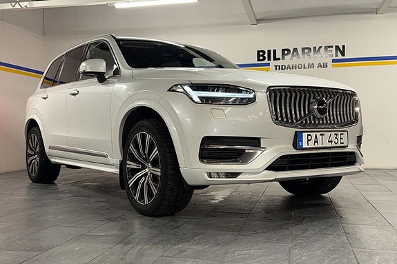 Volvo XC90 2 of 5