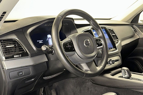 Volvo XC90 9 of 18