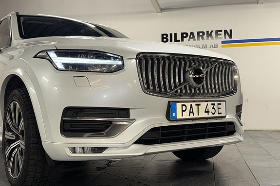 Volvo XC90 3 of 5