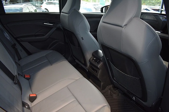Audi Q6 e-tron 5 of 5
