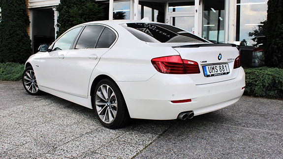 BMW 520d 4 of 5