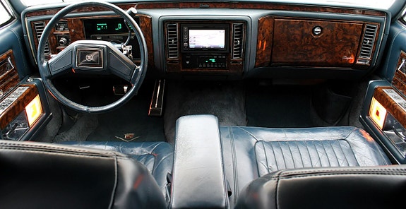 Cadillac Brougham 14 of 16