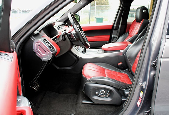Land Rover Range Rover Sport 9 of 22