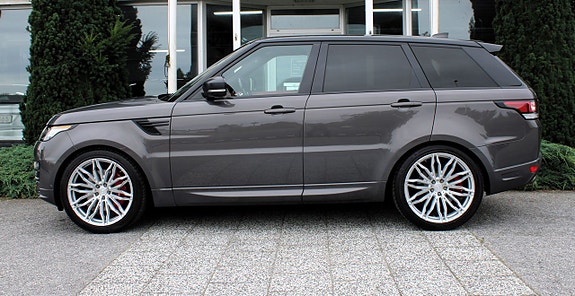 Land Rover Range Rover Sport 4 of 5