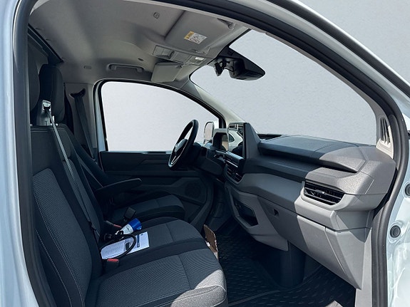 Volkswagen Transporter 10 of 17