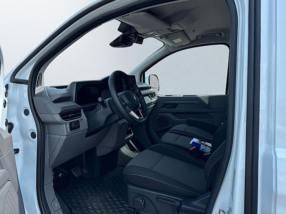 Volkswagen Transporter 9 of 17