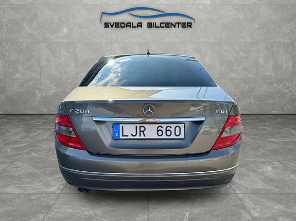 Mercedes-Benz C200 5 of 14