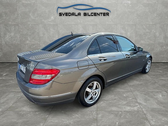 Mercedes-Benz C200 6 of 14