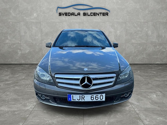 Mercedes-Benz C200 2 of 14
