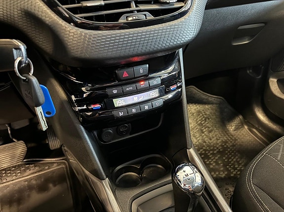 Peugeot 2008 12 of 12