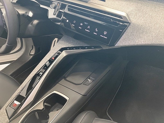 Peugeot 5008 13 of 16