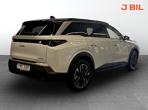 Peugeot 5008 3 of 5
