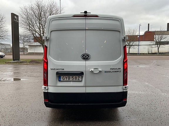 Maxus e-Deliver 9 5 of 15