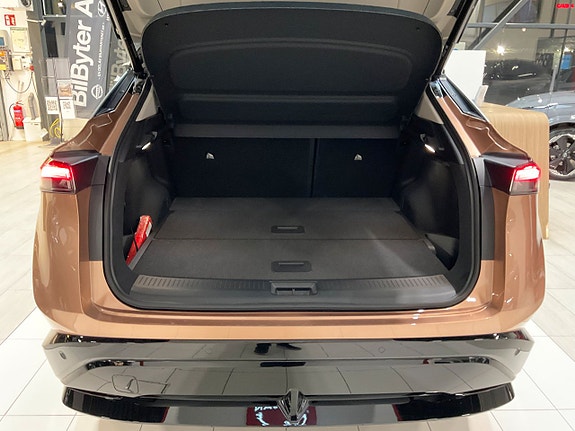 Nissan Ariya 10 of 21