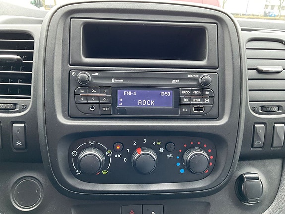 Opel Vivaro 11 of 13