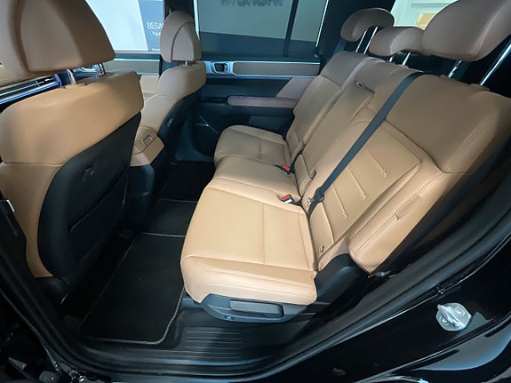 Hyundai Santa Fe 19 of 30