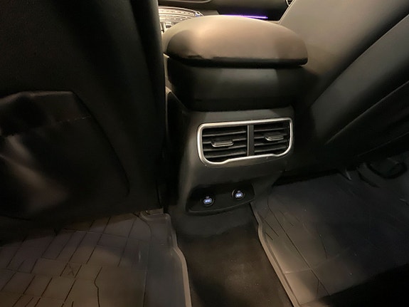Hyundai Santa Fe 26 of 29