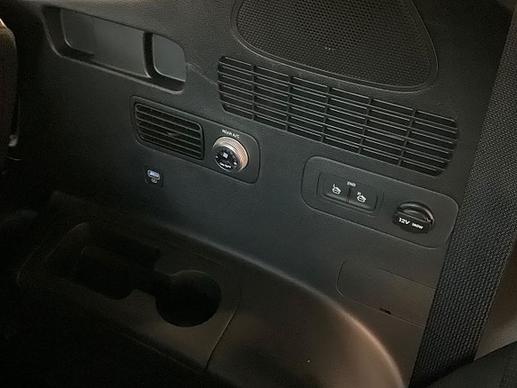 Hyundai Santa Fe 19 of 29