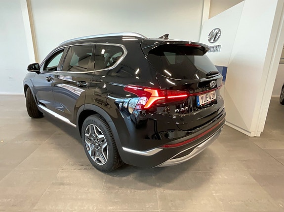 Hyundai Santa Fe 12 of 29