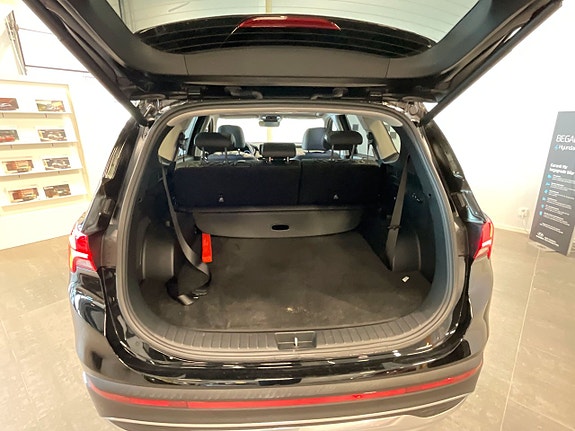 Hyundai Santa Fe 16 of 29