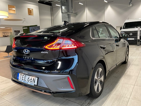 Hyundai IONIQ 4 of 18