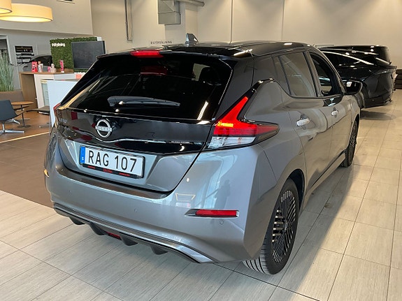 Nissan Leaf 4 of 5