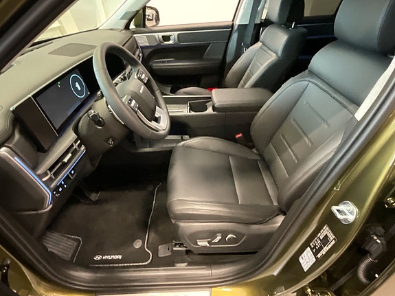 Hyundai Santa Fe 3 of 30