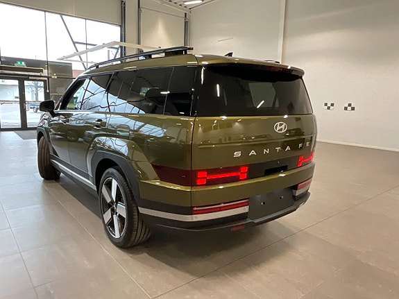 Hyundai Santa Fe 17 of 30