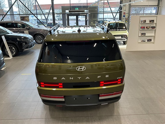 Hyundai Santa Fe 16 of 30