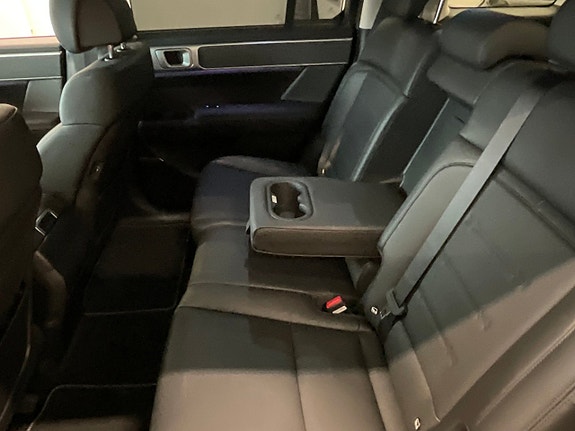 Hyundai Santa Fe 30 of 30
