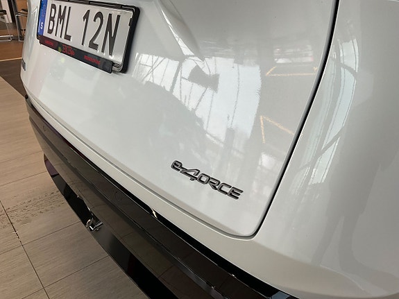 Nissan Ariya 6 of 24