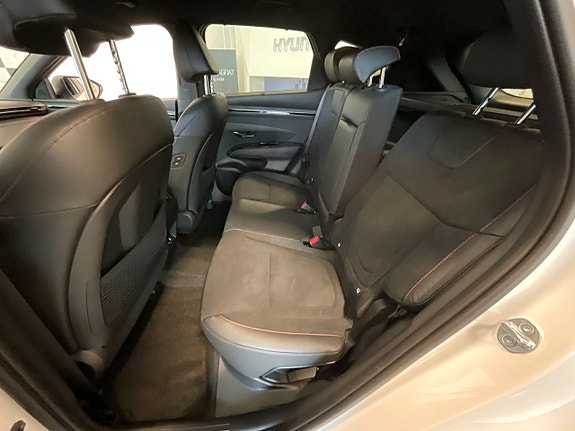 Hyundai Tucson 17 of 28
