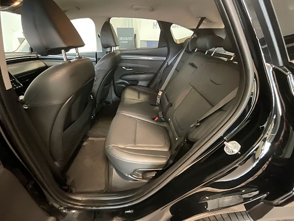 Hyundai Tucson 18 of 30