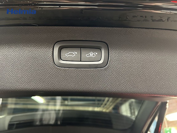Volvo XC90 12 of 13