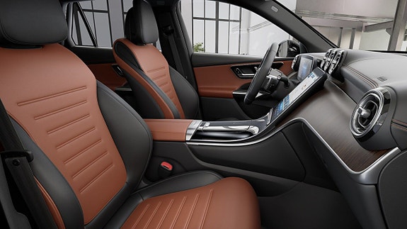 Mercedes-Benz GLC300 e 2 of 2