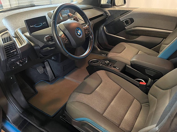 BMW i3 4 of 5