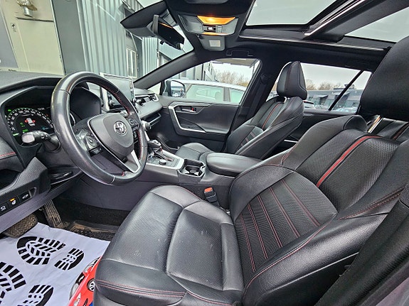 Toyota RAV4 17 of 19