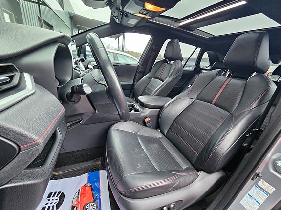Toyota RAV4 18 of 19