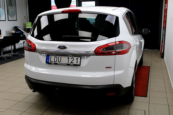 Ford S-MAX 8 of 27
