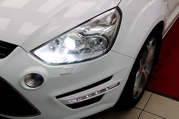 Ford S-MAX 25 of 27