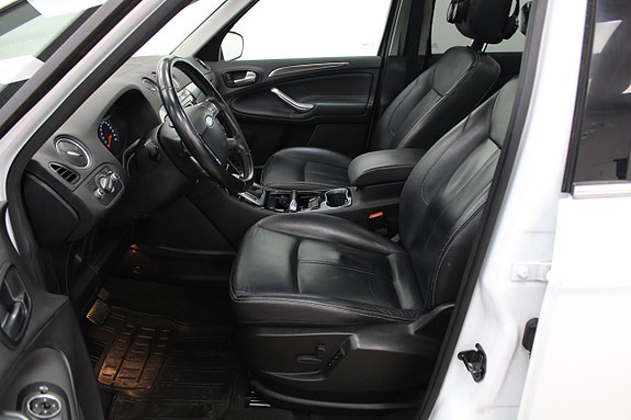 Ford S-MAX 16 of 27
