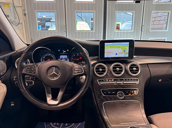 Mercedes-Benz C250 d 8 of 25