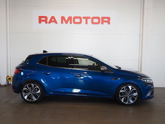 Renault Megane IV 4 of 5