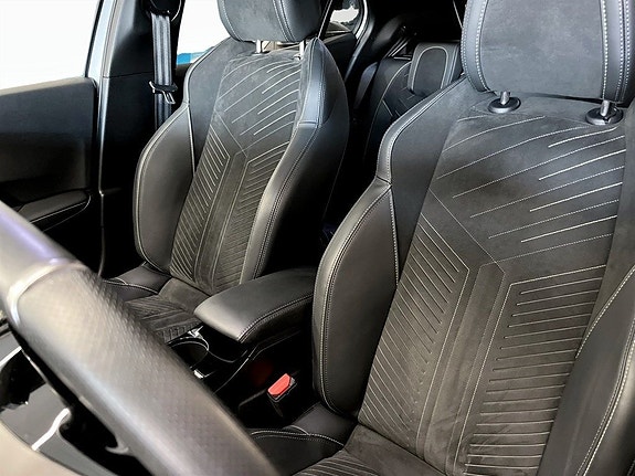 Peugeot 2008 4 of 5