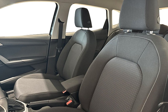 Seat Arona 14 of 15