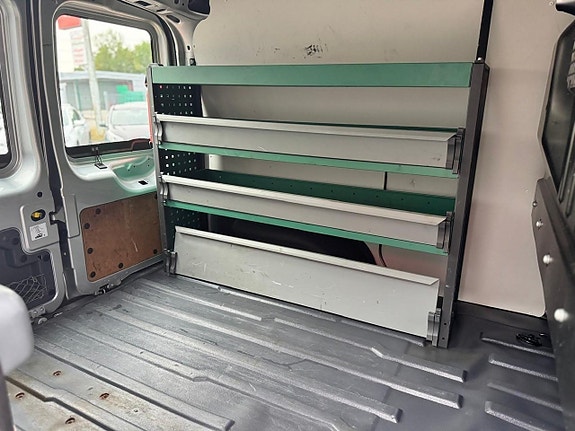 Ford Transit Connect 17 of 23