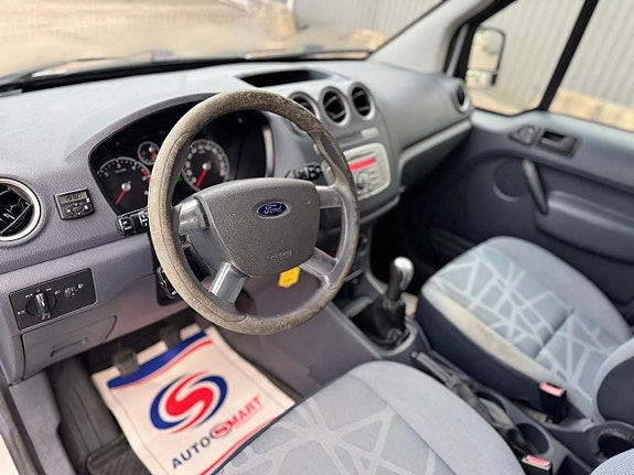 Ford Transit Connect 12 of 23