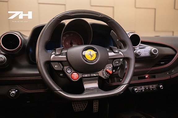 Ferrari F8 Spider 9 of 30