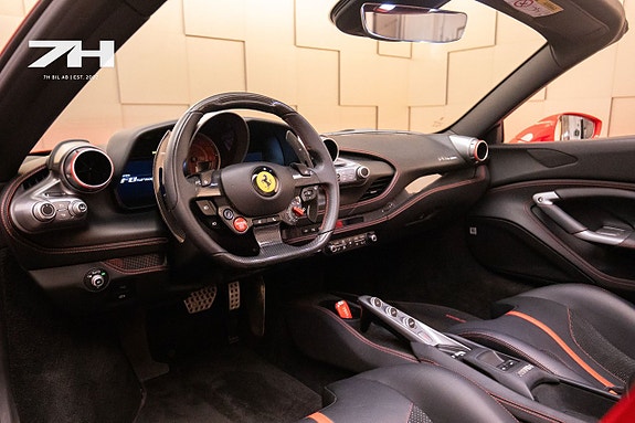 Ferrari F8 Spider 6 of 30