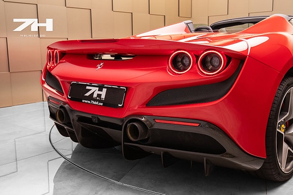 Ferrari F8 Spider 29 of 30